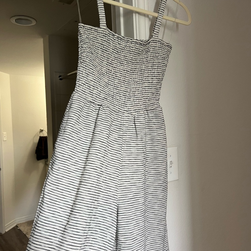 Old Navy Wide Leg Jumpsuit size XS